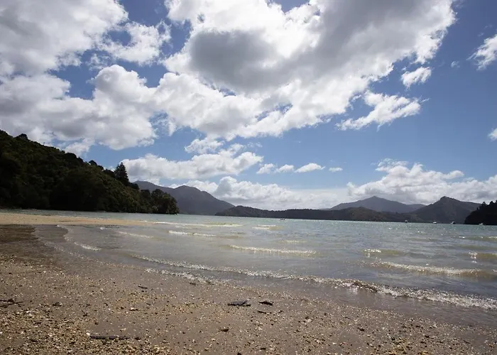 Perfect Small Bay Peaceful Beach. Great Fishing Boating Oysters